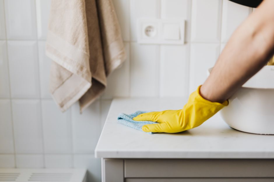 Deep Cleaning Singapore Homes: The Layer Humidity Reactivates in 48 Hours