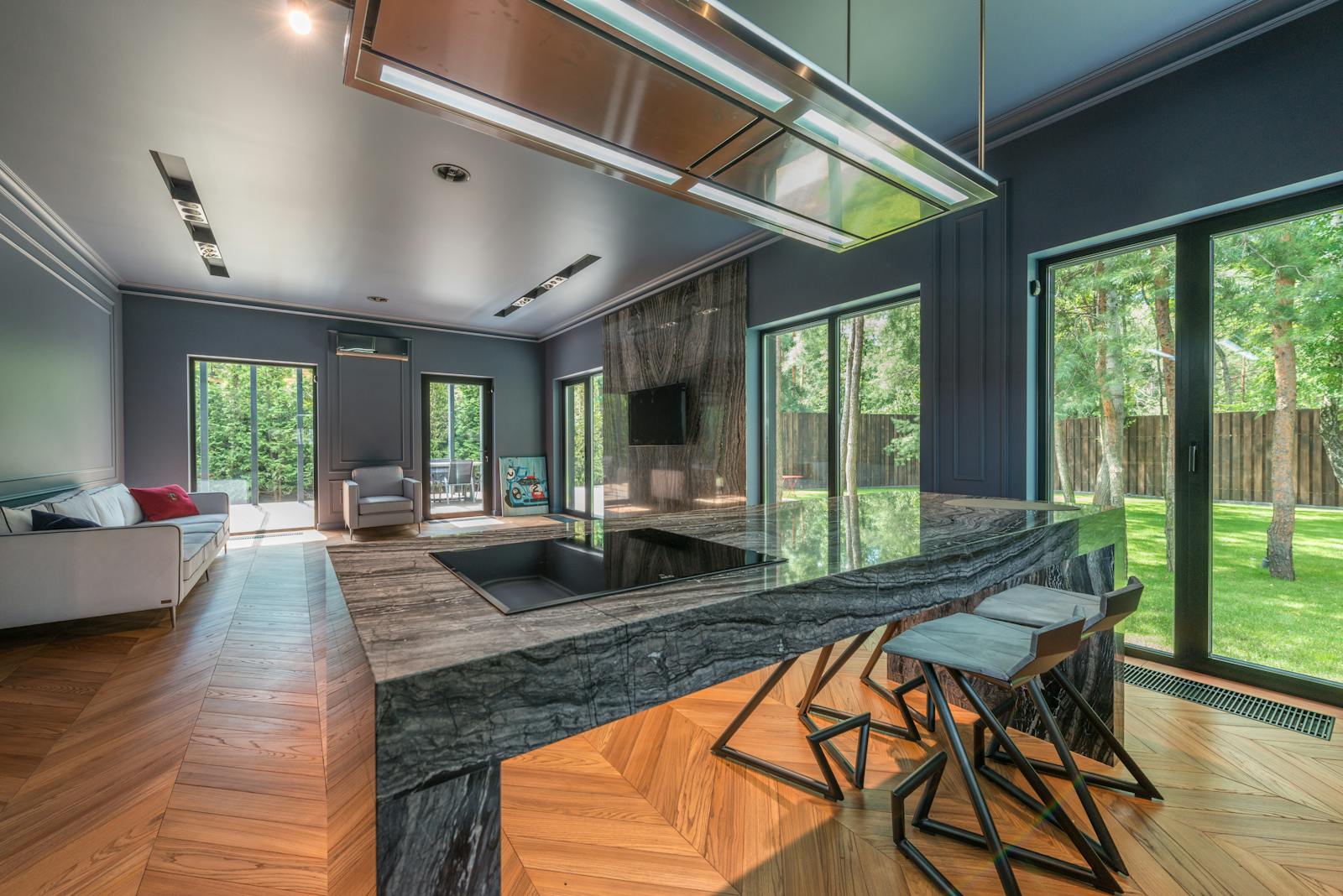 Floor Polishing: Shining Up Singapore Homes