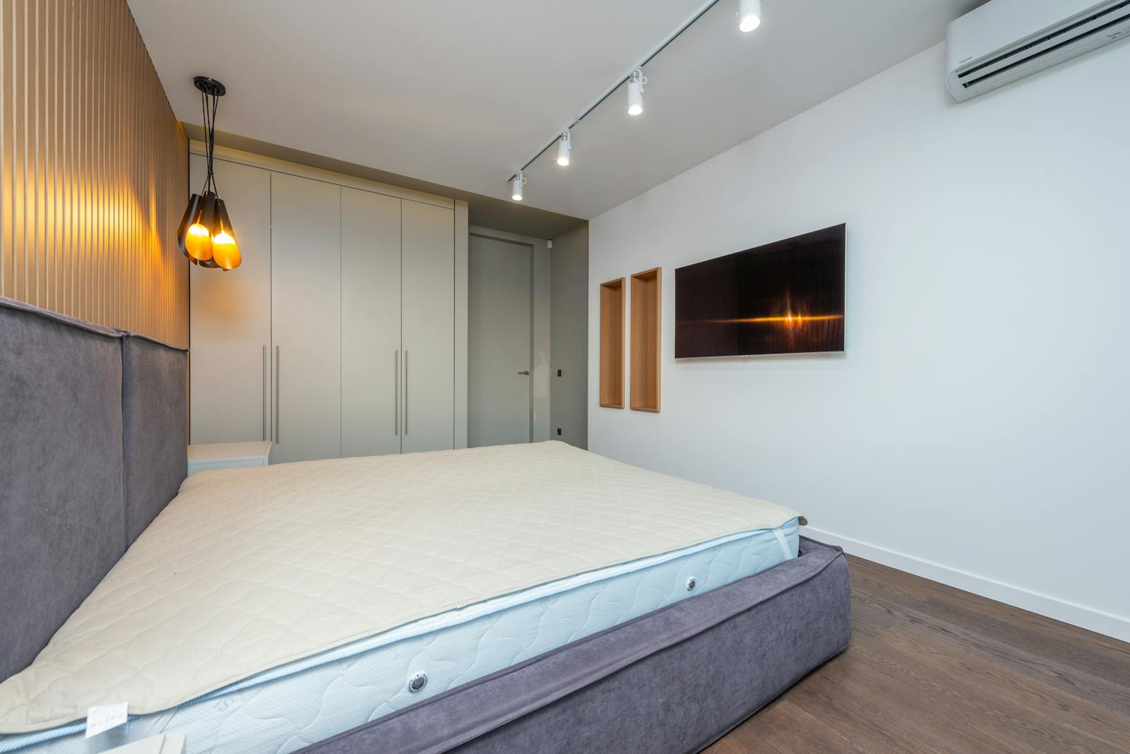 Expert Mattress Cleaning Services Guide Singapore